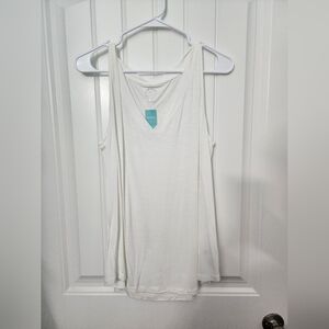 NEW! Maurice's 24/7 White V-Neck Tank Tank Top. NWT, Size Large